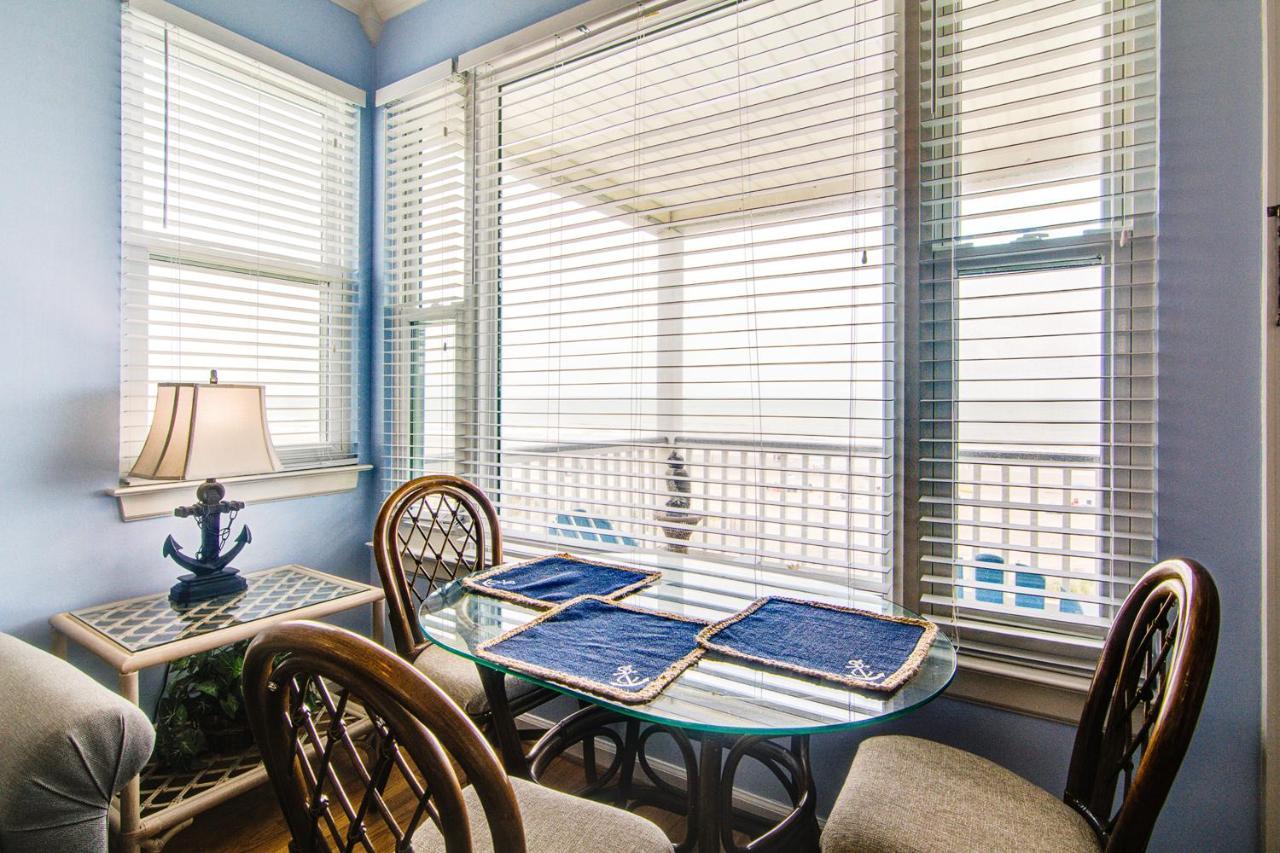 Folly Beach Suites Room photo